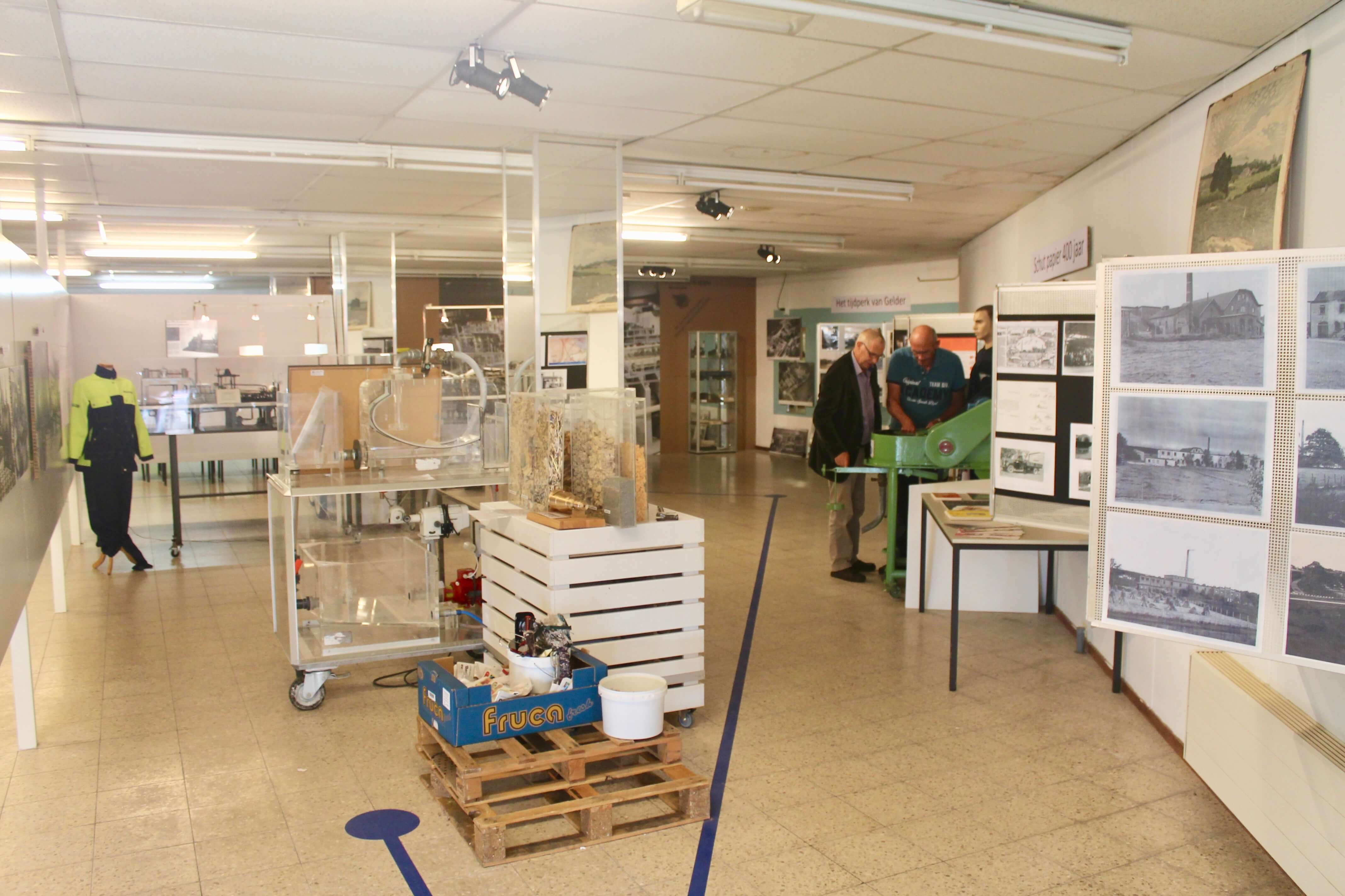 inrichting papiertentoonstelling 1